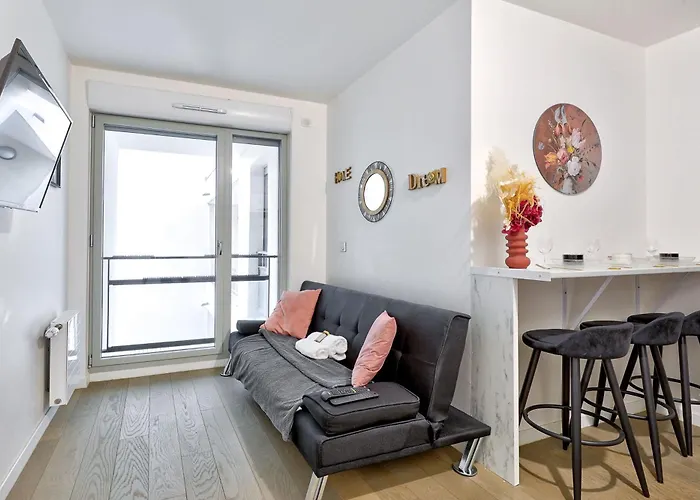 Confort Et Style Moderne A 2 Pas De La * Paris