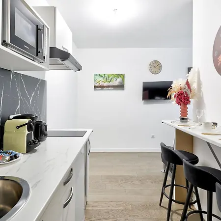 Confort Et Style Moderne A 2 Pas De La Παρίσι